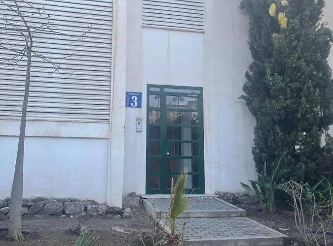 En Con Vistas Al Mar. *