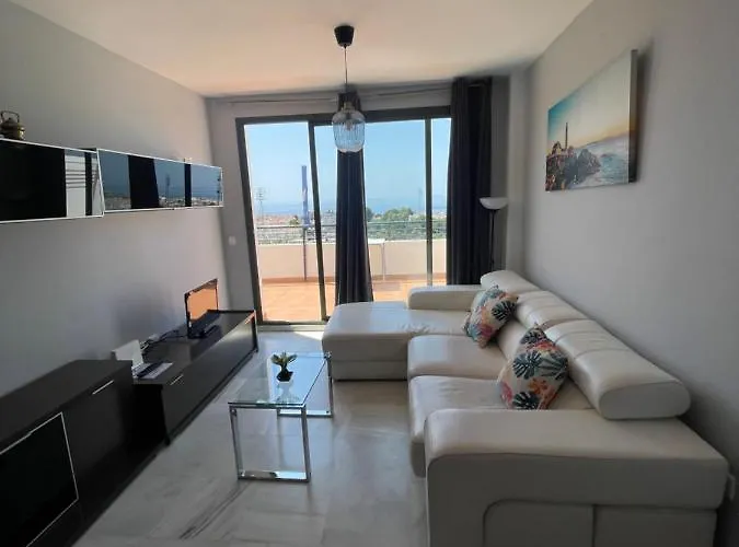 En Con Vistas Al Mar. *