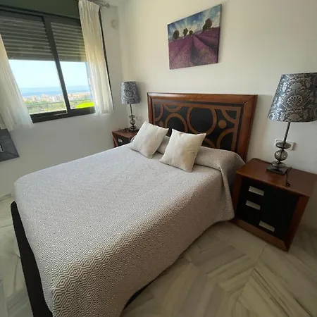 En Con Vistas Al Mar. نيرخا