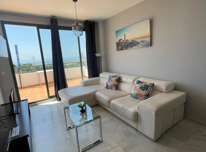 En Con Vistas Al Mar. * نيرخا