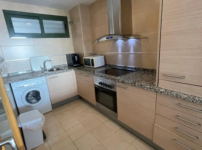 En Con Vistas Al Mar. *